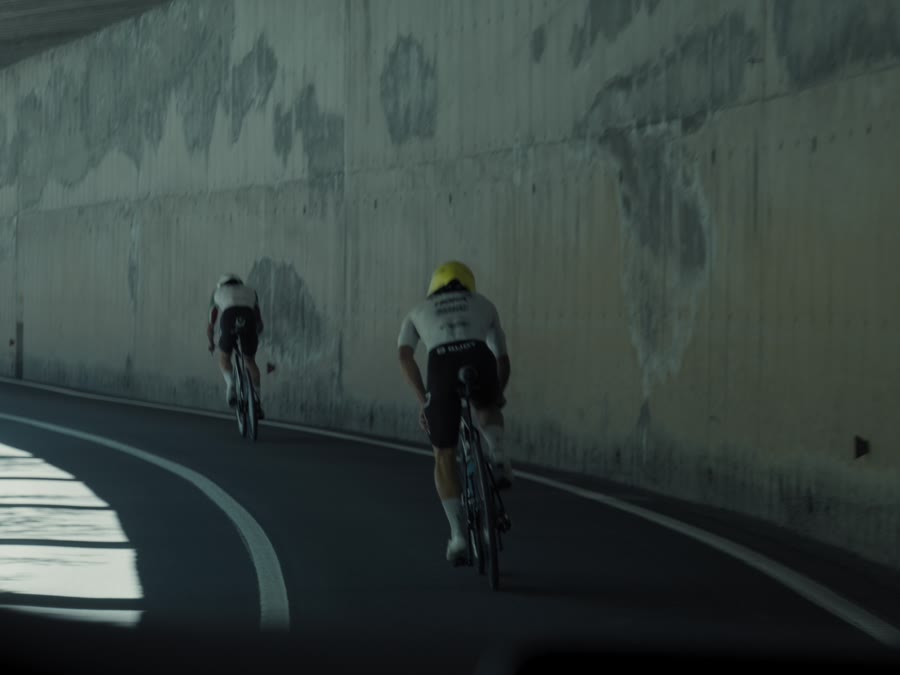 Ciclisti in galleria, dal progetto Jamie Riddle
